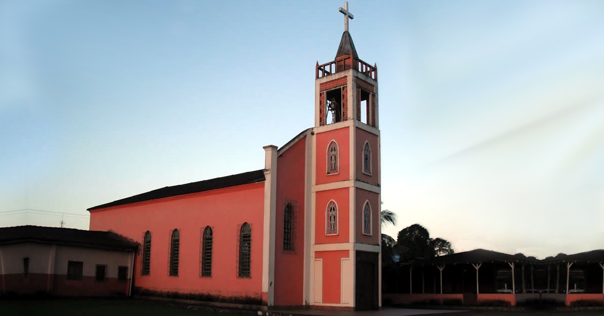Calçoene é um município brasileiro no estado do Amapá.