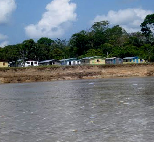 Taracoatéua ou Taracuariba, aldeia dos índios Omáguas, foi o primeiro núcleo de povoamento da atual cidade de Fonte Boa.